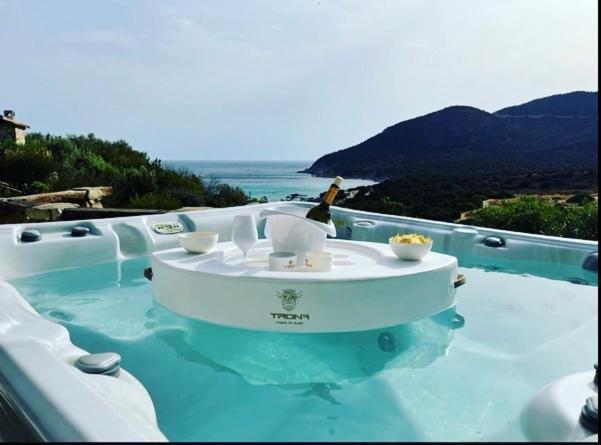 Villa Sardinia Seaview&spapool *